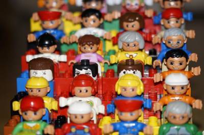 Борьба с гендерными стереотипами: Lego перейдет на бесполые конструкторы - Русская семеркаРусская семерка