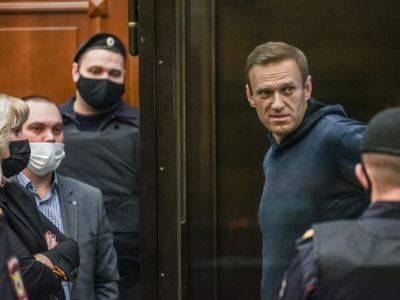 Навального поставили на учет в колонии как экстремиста и террориста