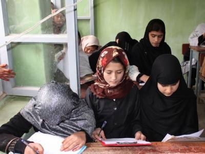 Афганская комиссия по правам человека обвинила талибов в притеснении женщин