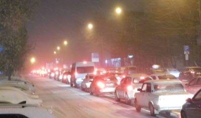Глава Башкирии предложил «забрасывать СМС-ками» водителей о плохой погоде зимой