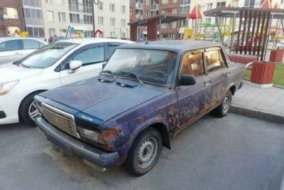 Белгородцам дали пять дней на уборку автохлама из дворов