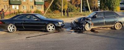 Два автомобиля устроили ДТП возле больницы в Липецке