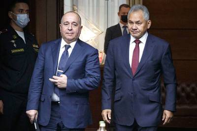 Министры обороны России и Армении провели переговоры в Москве