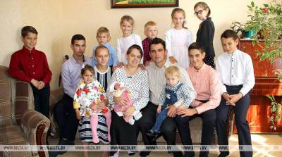 Самая богатая женщина: мама 13 детей из Брестской области о семье и отношении к жизни