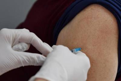 Обязательная вакцинация против COVID-19 вводится для ряда категорий граждан в Подмосковье