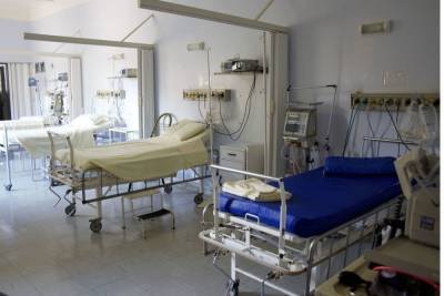 В Тосненской больнице развернули более 200 для больных COVID-19