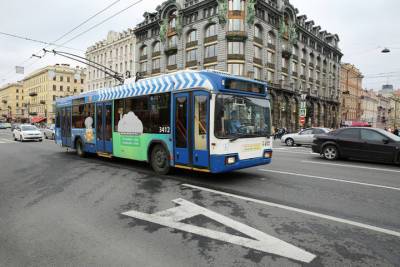 Троллейбусы пустили по Невскому проспекту после отключения электричества