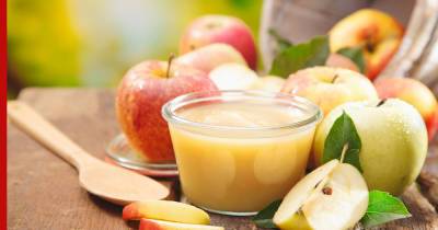 Легкий десерт: рецепт яблочного мусса из манки