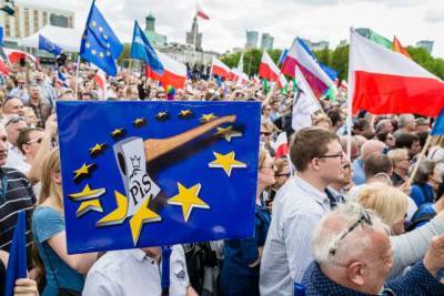 Британцы возмущены стремлением Польши ставить свои интересы выше ЕС