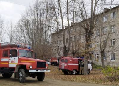 Кунгурские спасатели эвакуировали трех человек из задымленного общежития