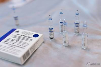 Власти Новосибирской области ввели обязательную вакцинацию для работников ряда профессий