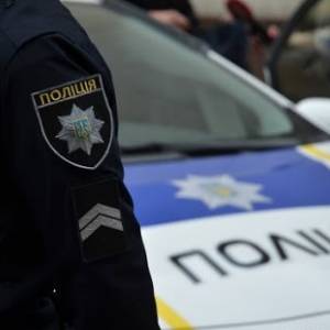 Погоня в Запорожье: в авто водителя, который пытался уйти от полиции, нашли наркотики и пистолет. Видео