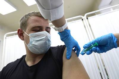 Мишустин заявил о вакцинации почти трети населения России от коронавируса