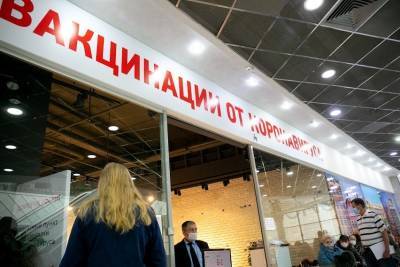 В Петербурге объявлено об обязательной вакцинации от ковида