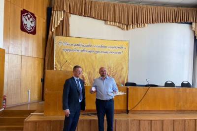 Калентьев вручил награды «Золотая осень» за достижения в агробизнесе