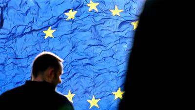 Зеленский призвал ЕС ввести санкции против всех организаторов выборов в Госдуму в Крыму и Донбассе