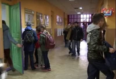 Беда на Волыни: под ударом оказались школы и сады, "обнаружили 16..." - politeka.net - Украина - Луцк - Нововолынск