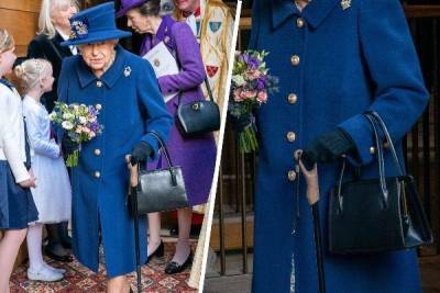 Британская королева впервые появилась на публике с тростью