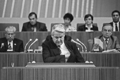 Сколько денег носил с собой Борис Ельцин, когда еще состоял в КПСС - Русская семеркаРусская семерка
