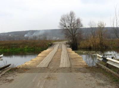 Автомобильный мост частично разрушился в Варнавинском районе