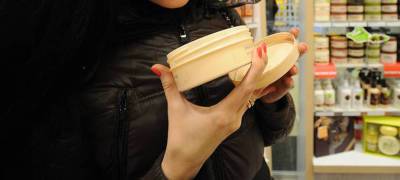Женщина с «бомбочкой» вышла из магазина в Петрозаводске, не заплатив за товар