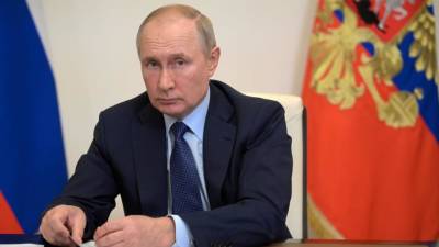 Вакцинный шпионаж: Путин украл формулу AstraZeneca?