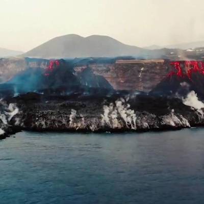 Власти испанского острова Пальма эвакуируют новые районы из-за вулкана