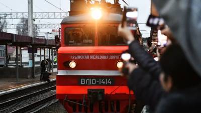 Пригородные поезда в Крыму перевезли 2,7 млн пассажиров в мае — сентябре