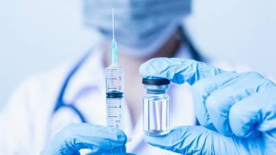 В правительстве оценили вероятность нехватки вакцины регионах РФ