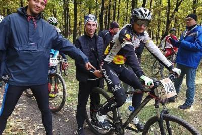 Две девушки стали победительницами чемпионата по велоспорту в Донецке