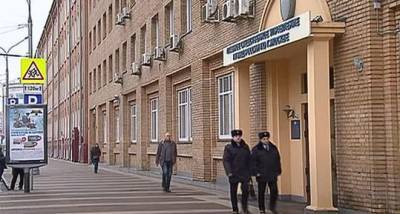В Москве подозреваемый в мошенничестве погиб, выпрыгнув из окна здания ГСУ МВД