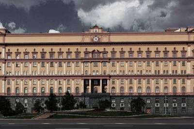 ФСБ и МВД получат право на внесудебное блокирование денежных переводов