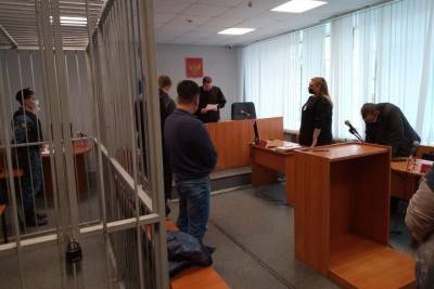 В Железногорске двух участковых осудили за попытку получить взятку в 350 тысяч рублей