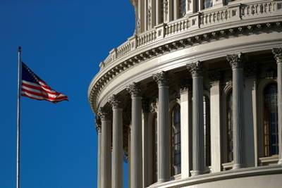 В США приняли предотвращающий дефолт законопроект о повышении госдолга
