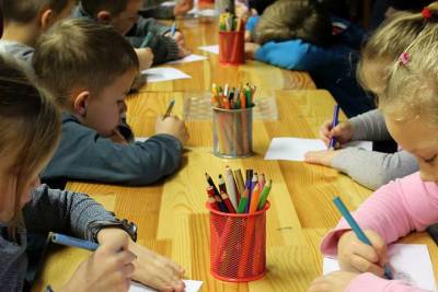 Несколько школ и детсадов Томска переведут на дистанционное обучение