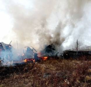 Вчера горел частный дом в поселке Комсомольский Кунгурского округа