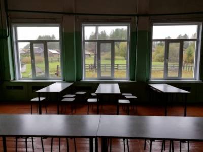 При финансовой поддержке СЛДК в поселке Диасёрья обновили школу