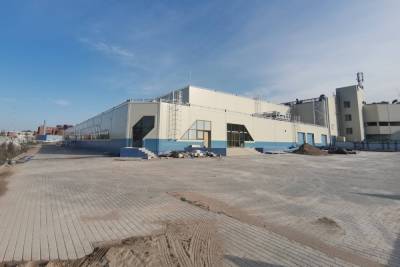 Чиновники показали, как строится новгородский центр по фигурному катанию и хоккею
