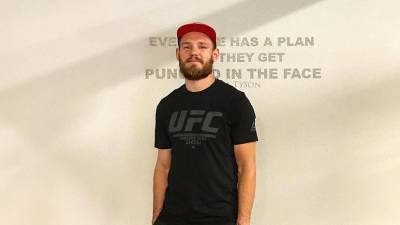 Россиянин Борщев получил контракт с UFC