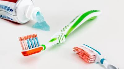 Стоматолог перечислил основные ошибки при чистке зубов