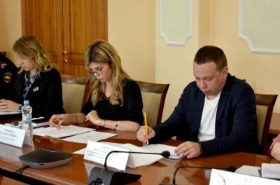 Евгения Уваркина провела заседание комиссии по противодействию коррупции
