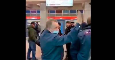 В московском метро снова произошел конфликт с приезжими из-за девушки