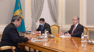 Мередов, находящийся в Казахстане, пригласил в Туркменистана президента Касым-Жомарта Токаева