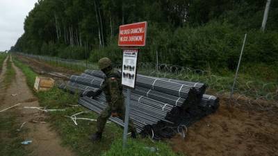 В Польше утвердили закон о строительств забора на границе с Белоруссией.