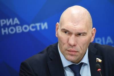 Валуев осудил Нурмагомедова за шутку об избиении пассажира метро дагестанцами