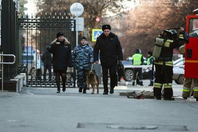 Полиция проверила колледж в Екатеринбурге, куда поступило сообщение о теракте