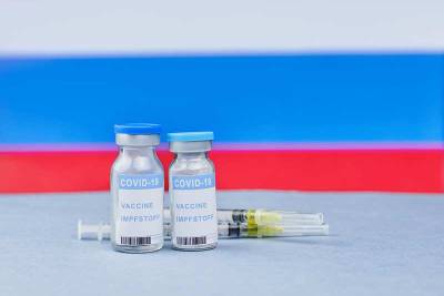 Гинцбург назвал онкологию основным противопоказанием к вакцинации от коронавируса