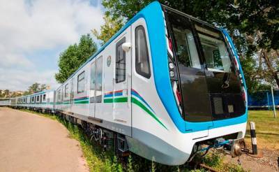 Российский "Трансмашхолдинг" отправил в Ташкент новую партию вагонов для метро