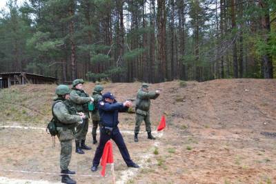 Окуловские полицейские отличились на межведомственном турнире по стрельбе