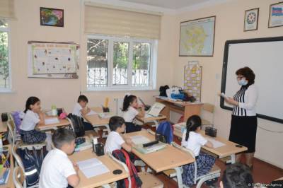 В школах Баку завершилось диагностическое оценивание знаний учащихся